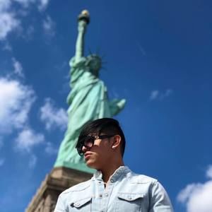 Meet your Posher, Claudio